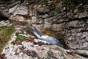 17 Il torrente forma belle cascatelle e pozze